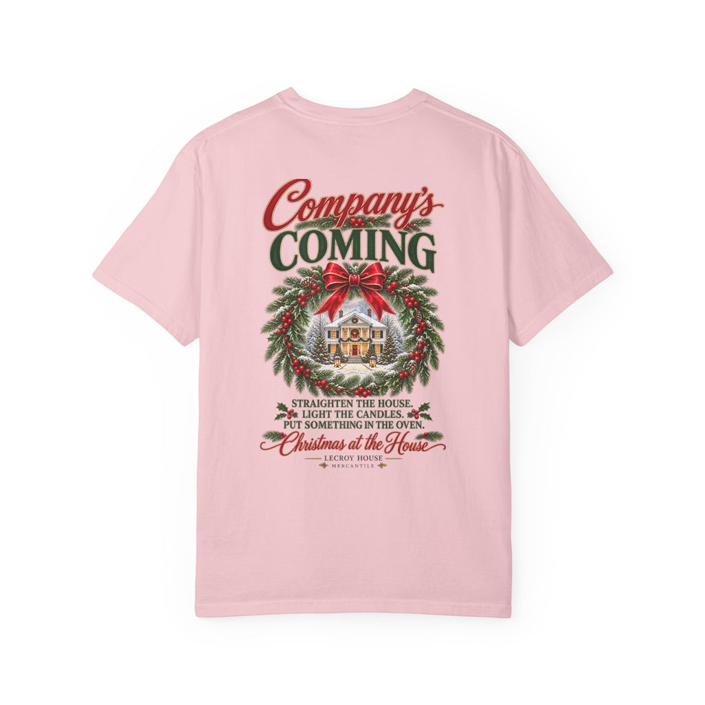 Christmas Wreath Holiday T-Shirt — "Company's Coming" Vintage House Christmas Tee