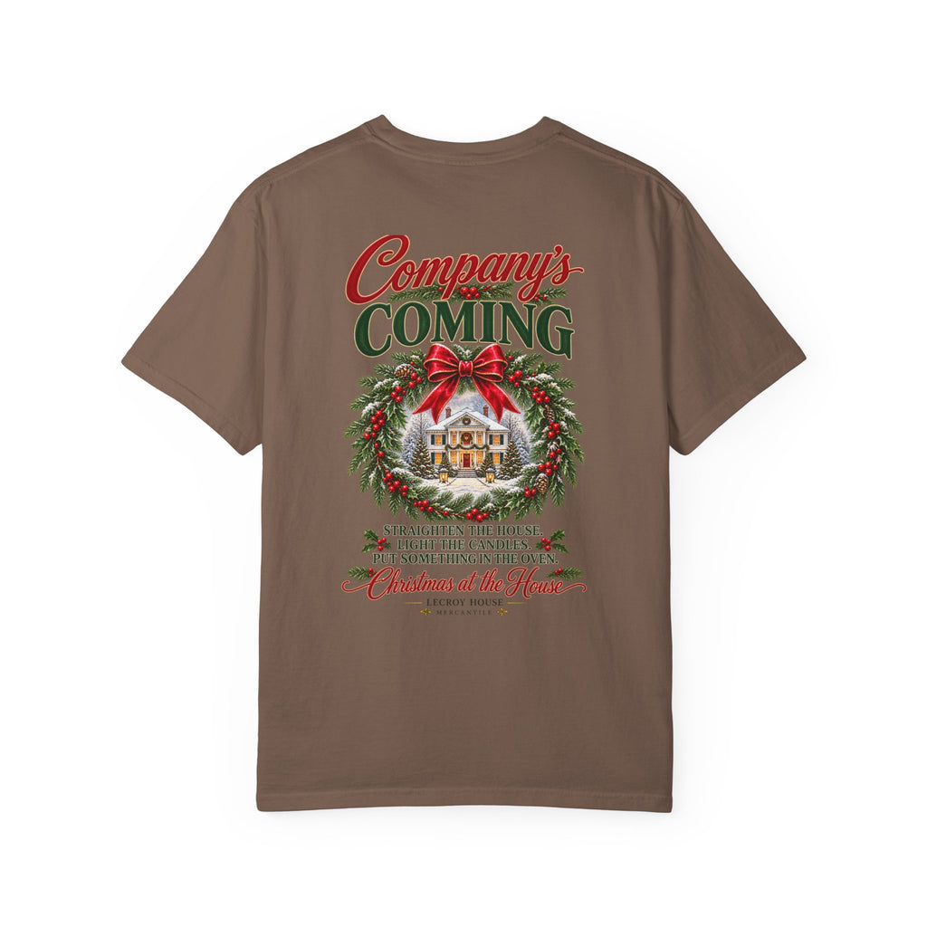 Christmas Wreath Holiday T-Shirt — "Company's Coming" Vintage House Christmas Tee