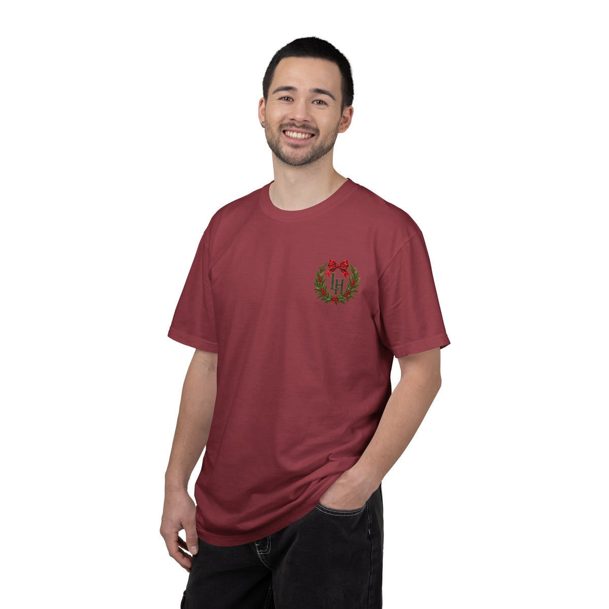 Christmas Wreath Holiday T-Shirt — "Company's Coming" Vintage House Christmas Tee