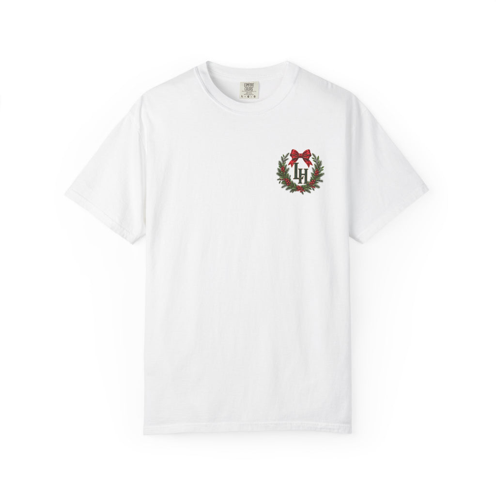 Christmas Wreath Holiday T-Shirt — "Company's Coming" Vintage House Christmas Tee