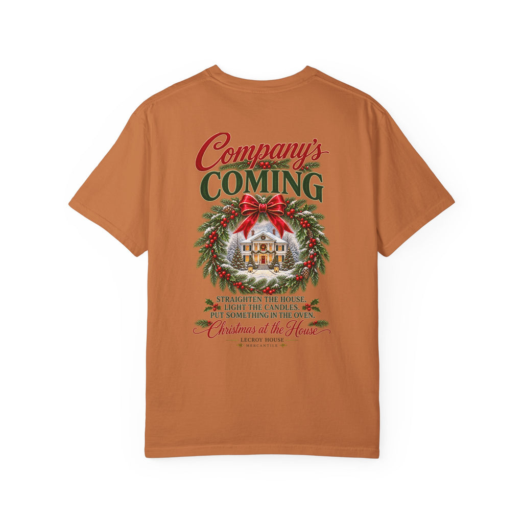 Christmas Wreath Holiday T-Shirt — "Company's Coming" Vintage House Christmas Tee