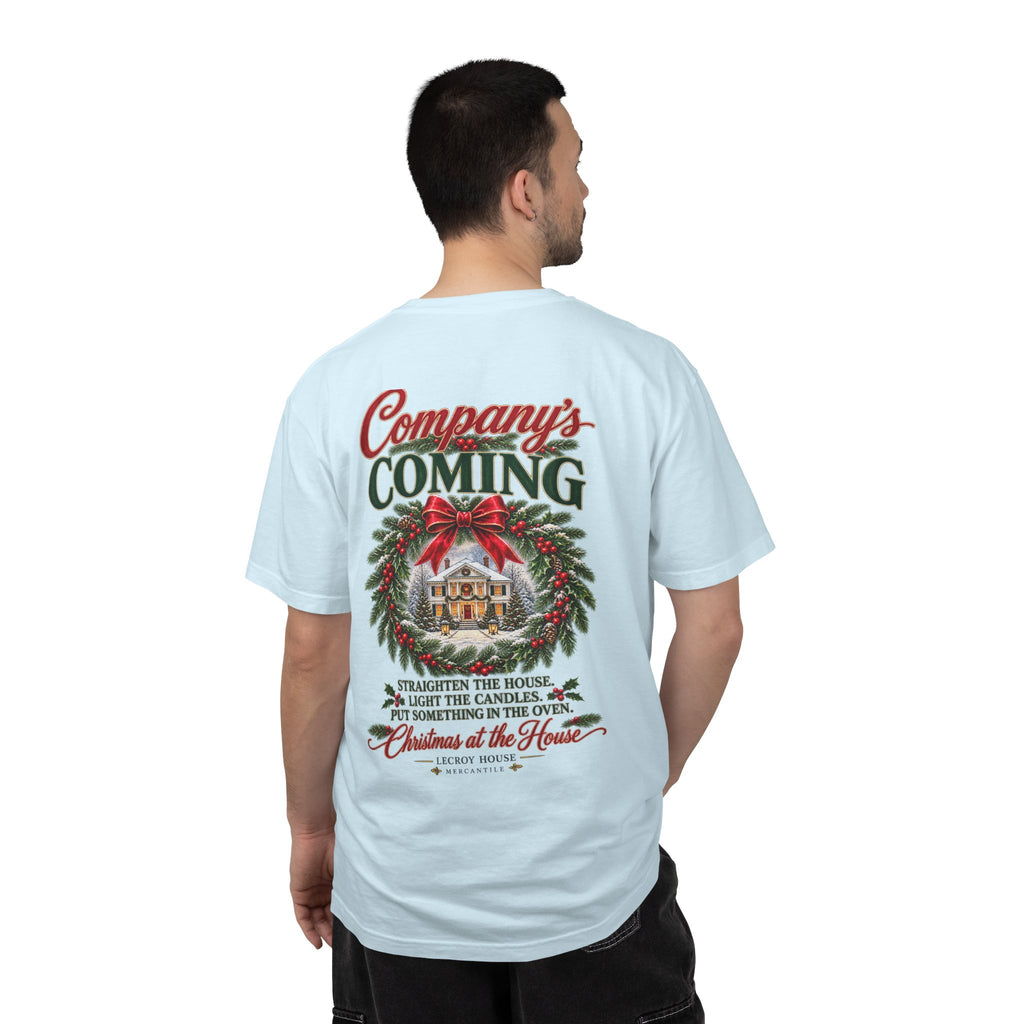 Christmas Wreath Holiday T-Shirt — "Company's Coming" Vintage House Christmas Tee