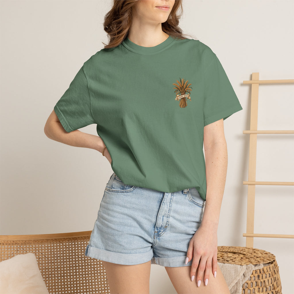 Autumn Harvest T-Shirt — Thanksgiving Rustic Table Fall Pumpkin Graphic