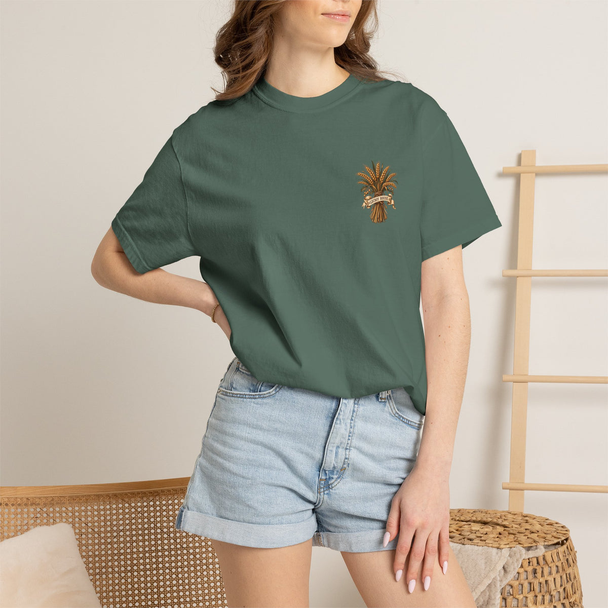 Autumn Harvest T-Shirt — Thanksgiving Rustic Table Fall Pumpkin Graphic