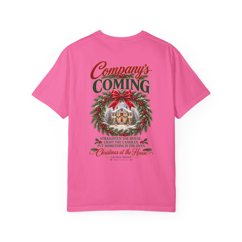 Christmas Wreath Holiday T-Shirt — "Company's Coming" Vintage House Christmas Tee
