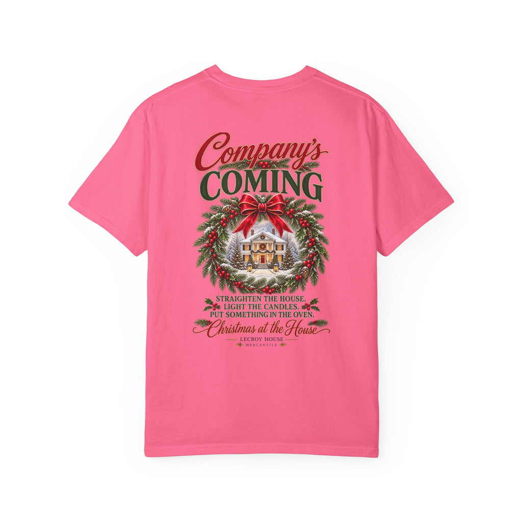 Christmas Wreath Holiday T-Shirt — "Company's Coming" Vintage House Christmas Tee