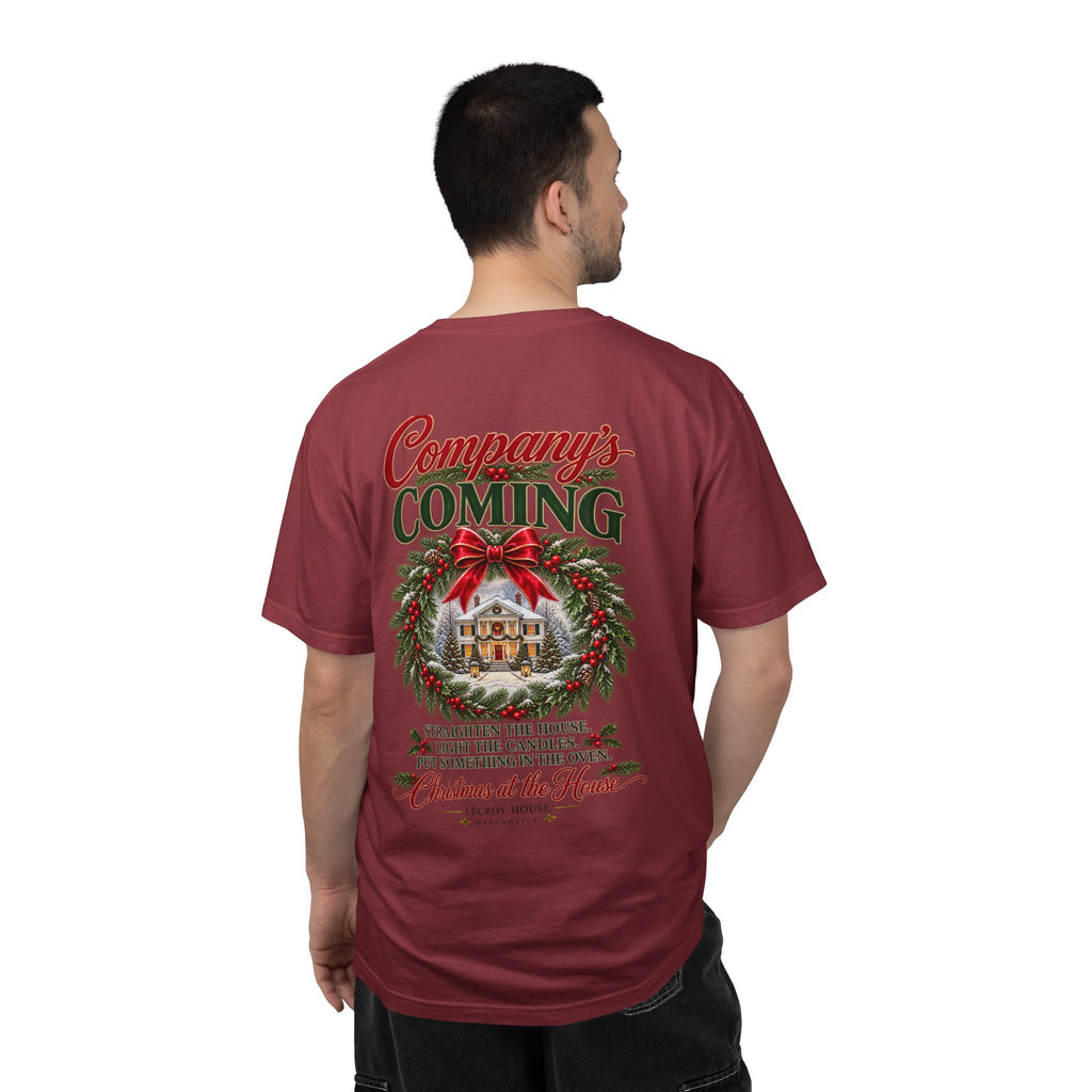 Christmas Wreath Holiday T-Shirt — "Company's Coming" Vintage House Christmas Tee